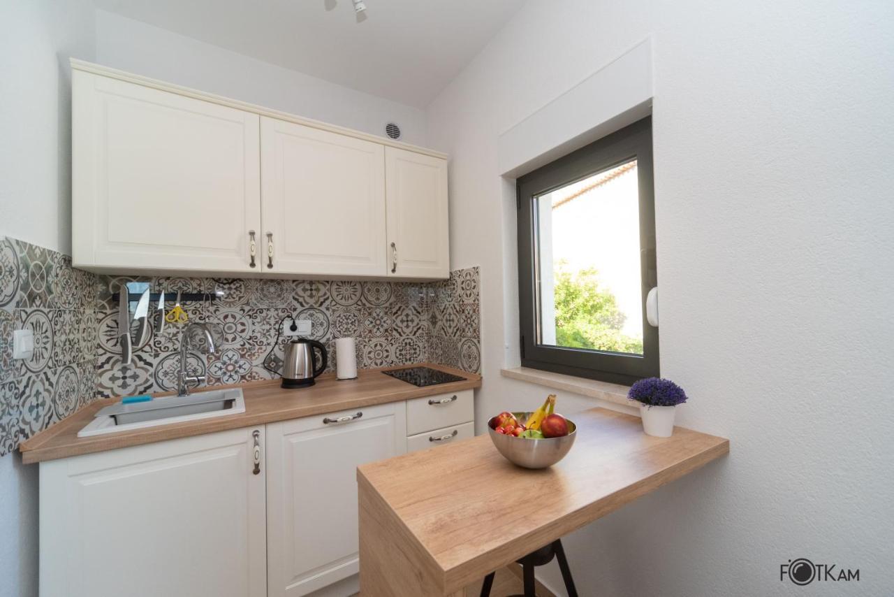 Libar Studio Apartments Baska Voda Exterior photo